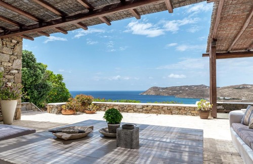 Elia Villa | Calma Beach House