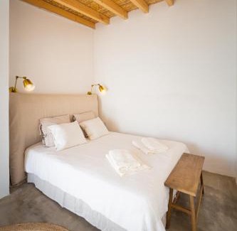 Vila Real Santo Antonio House | Calma Boutique House