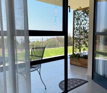 Bruchim Qela' Alon House | Calma Hermon Guest Rooms
