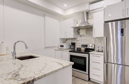 Plateau Mont Royal Apartment | Calme appartement Plateau Mont-Royal , Parking