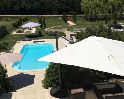 Dennevy Bed & Breakfast | Calme au Canal de Centre