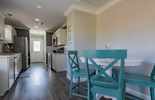 Waveland House | Calming Escape Near the Beach