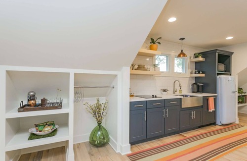Lockeland Springs House | Calvin Garden Getaway ~ Super Clean ~ 2 Miles to Broadway ~ Heart of 5-Points ~ Quiet ~ Free Parking