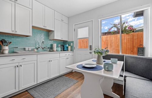 Pierpont Bay Apartment | Calypso Breeze, Hot Tub, Fire Pit, Games, 2 King Bed, 1 Minute Walk to the Beach