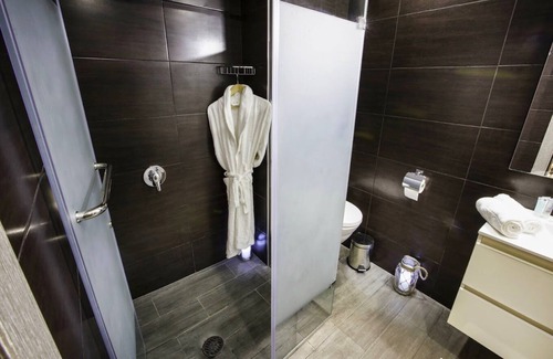 Ain El Turk Hotel | Calypso