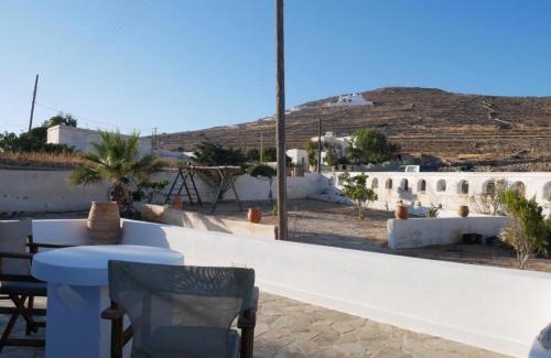 Chora Folegandros House | Camares Studios