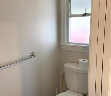 Mount Pleasant Bed & Breakfast | Cambie Lodge