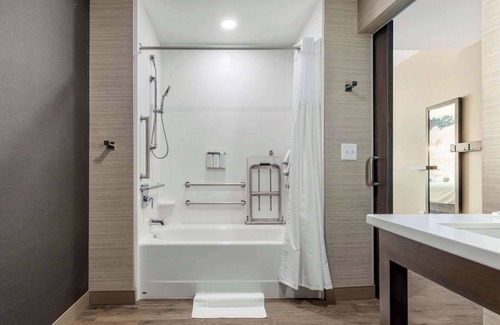 Fort Mill Hotel | Cambria Hotel Fort Mill