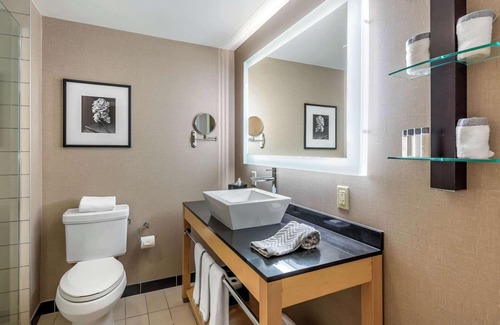 Uniontown Hotel | Cambria Hotel Uniontown