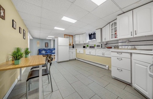 Belmont Apartment | Cambridge 2BD 2BTH Basement Apt with Parking