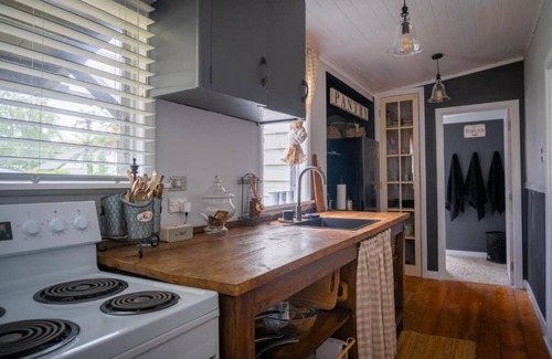 Rotoorangi Cottage | Cambridge Cottage