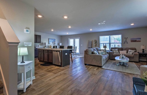 Gulf Hills House | 'Camden Ocean Springs' House Near Beaches!