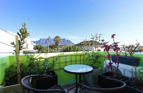 Rondebosch East Apartment | Camdene Guesthouse