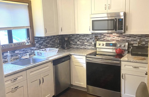 Village at Camelback House | CAMELBEACH SUMMER getaway FREE 3d NIGHT,FREE INDOOR POOL & SPA,FREE PARKING