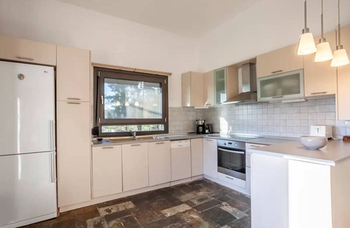Siviri Cottage | CAMELIA Elegant Cottage