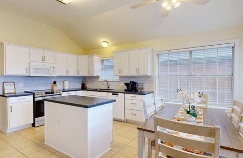 Eastmark Apartment | Camellia by Wolf Pen ~Aggieland Vacation Rentals