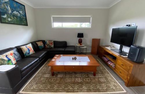 Thirlmere House | Camellia Cottage Pet Friendly Farm Stay