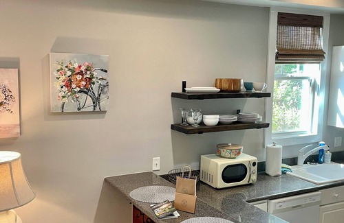 The Old Commons Apartment | Camellia Suite, Apartment 1 at Magnolia Court