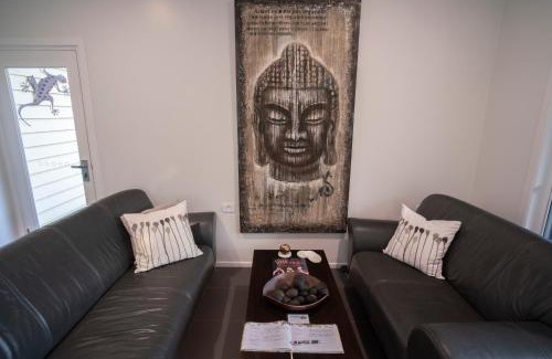 North Tamborine Cabin | Camelot Boutique Accommodation