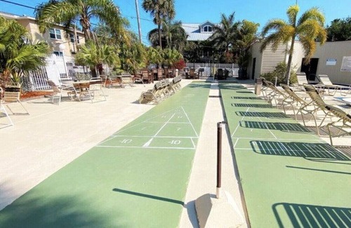 Pass-a-Grille Condo | Camelot by the Sea is a little gem on Pass-A-Grille Beach!