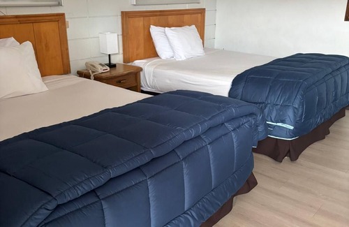 Prince George Hotel | Camelot Court Motel