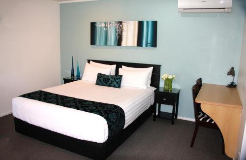Hamilton North Hotel | Camelot On Ulster