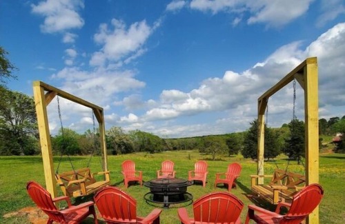Big Sandy House | Camels, Blue Cabin and more! Kaleidoscope Ranch