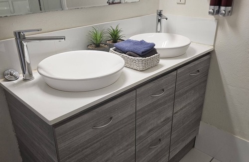 West Wyalong Hotel | Cameo Inn Motel