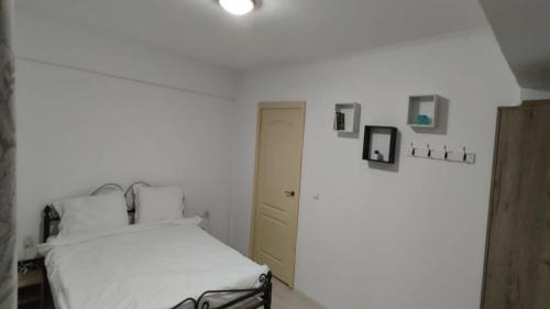 Teasc House | Camera de la Bunici - o poarta catre oriunde