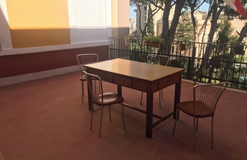 Brindisi Histotic Center House | Camera Familiare con Bagno Privato - Villa San Giuseppe