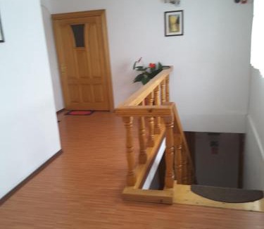 Dumbrava Rosie House | Camere de inchiriat EDELWEISS