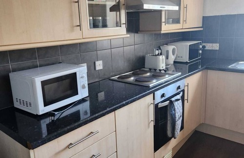 Chatham Apartment | Cameron close 3 bedroom apartment free parking free WiFi