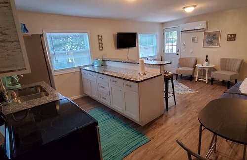 Geneva-on-the-Lake Apartment | Camilla's Beach Glass Cottage at Christopher's Dockside