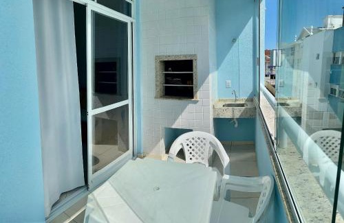 Ingleses Norte Apartment | Caminhe até a praia, refresque-se na piscina