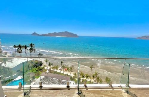 Zona Dorada Apartment | Camino al Mar 802 Vista al Mar