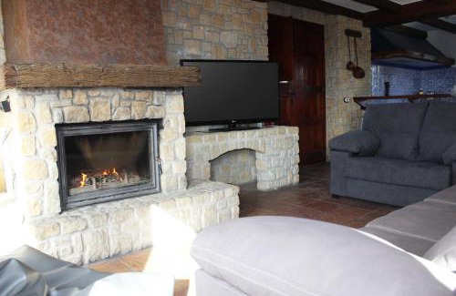 Quintanar de la Sierra House | Camino del Pinar