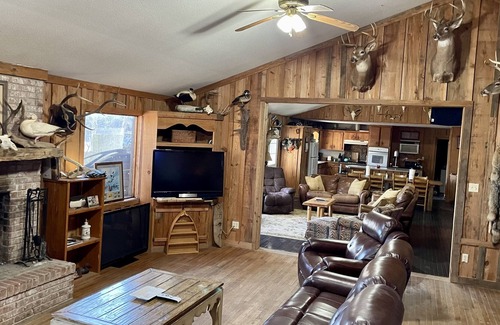 Belen Cabin | Cammack Lodge located near Clarksdale and Moon Lake, Mississippi