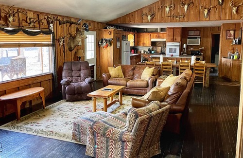 Belen Cabin | Cammack Lodge located near Clarksdale and Moon Lake, Mississippi