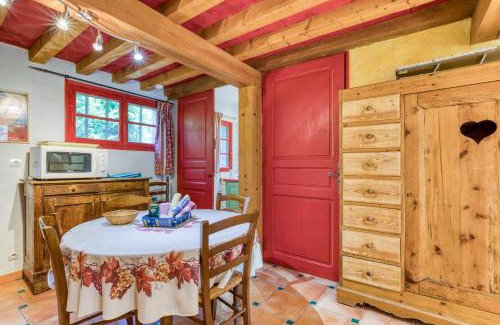 Fourques Apartment | Camoin