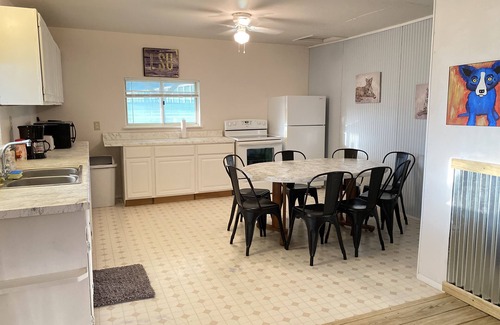 Geneva Cabin | CAMP BY PENDLETON BRIDGE, TOLEDO BEND LAKE AND TEXAS SRA PARK AND BOAT LAUNCH