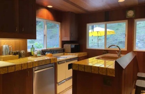 Cazadero Cabin | "CAMP CAZ" RUSSIAN RIVER CABIN WITH OUTDOOR TUB AND FIREPLACE