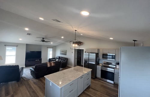 Chauvin Cabin | CAMP COCODRIE- Premier Waterfront Fishing and Hunting Lodge