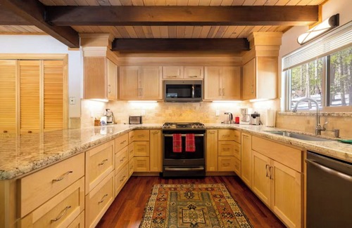 Dorrington Cabin | Camp Connell Cabin: Pet & Family-Friendly & Fully Stocked