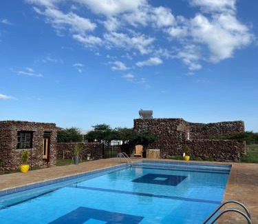 Oloitoktok Other | Camp David-Amboseli