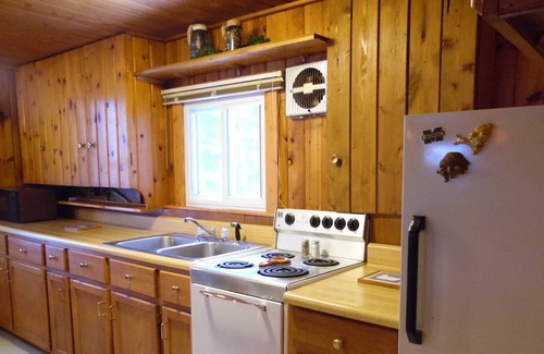 Iosco County House | Camp David perfect to get away from it all! Near Cooke Dam pond