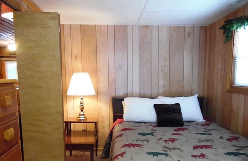 Iosco County House | Camp David perfect to get away from it all! Near Cooke Dam pond