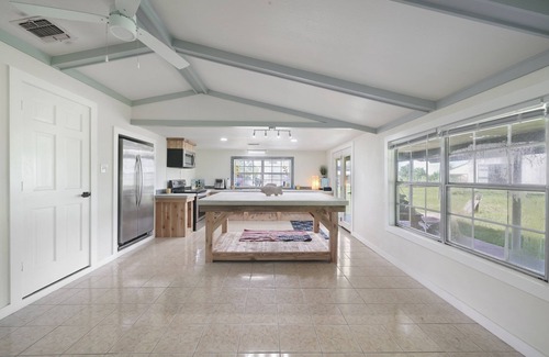 Theriot House | Camp Dularge DeLight Sleeps 8 Dulac & Houma by Falgout Marina