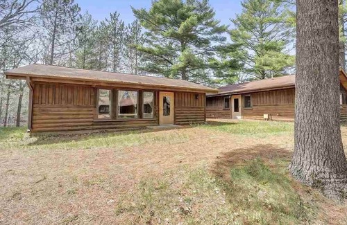 Waupaca Cabin | Camp Elsewhere Cabin
