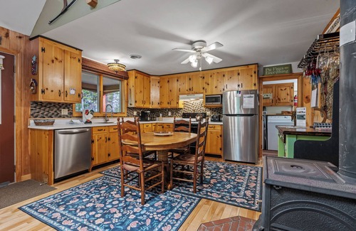 Rangeley Plantation House | Camp Firefly - Adorable Cottage on Mooselookmeguntic Lake with sandy walk in
