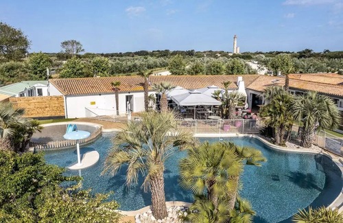 Saint-Clement-des-Baleines House | Camping Romanée La Plage * - Comfort mobile home 3 rooms 4 people